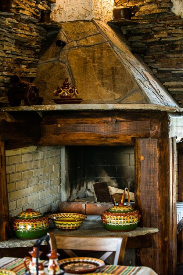 Етно Комплекс "Поп Грую Бански" Banya  Екстер'єр фото